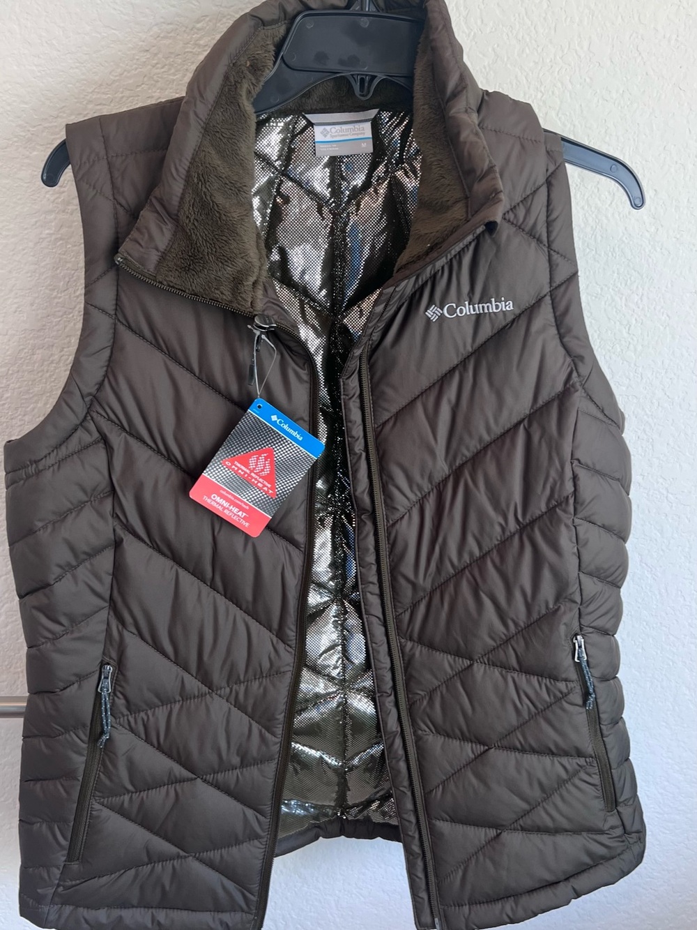 Columbia quilted insulated vest with metallic lining NWT
